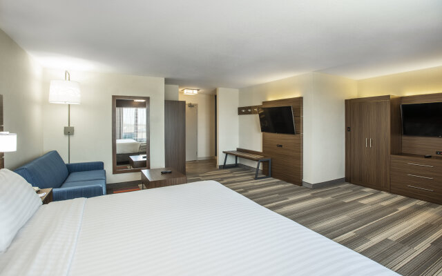 Holiday Inn Express & Suites Medicine Hat Transcanada Hwy 1 by IHG