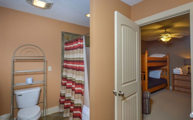 Whispering Pines 5 Bedroom Townhome