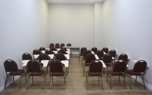Hotel Beaga Convention Expominas by MHB