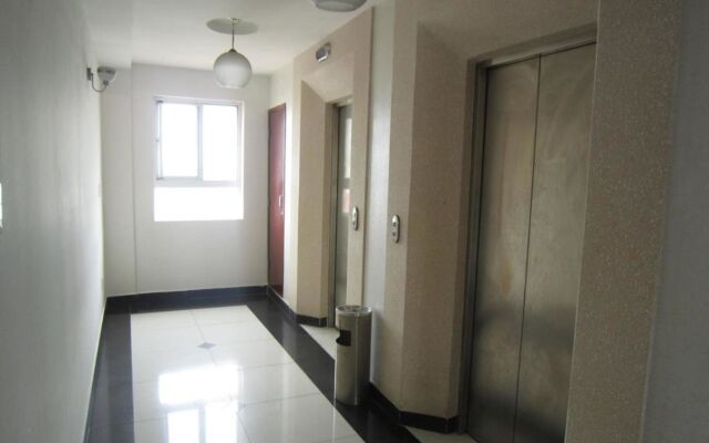 Modern SaiGon Hotel 2