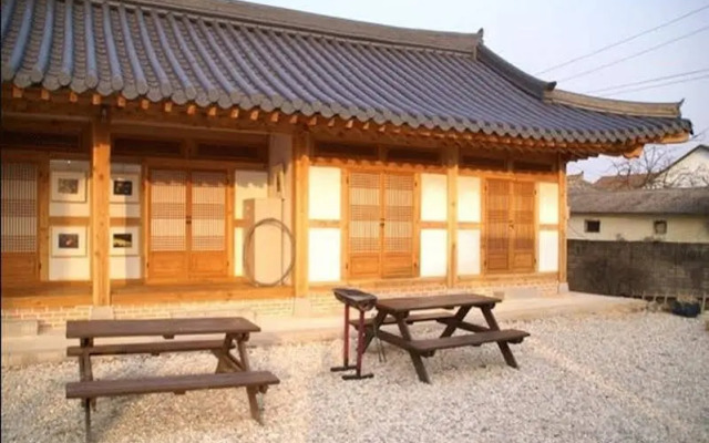 Reed House Hanok Pension