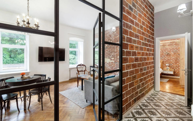 Gallery Art Apartment