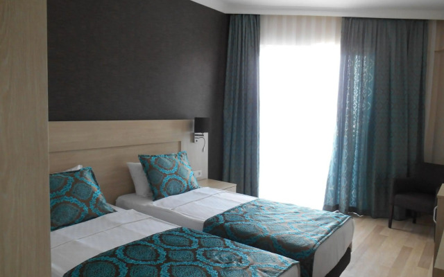 Parador Beach Hotel