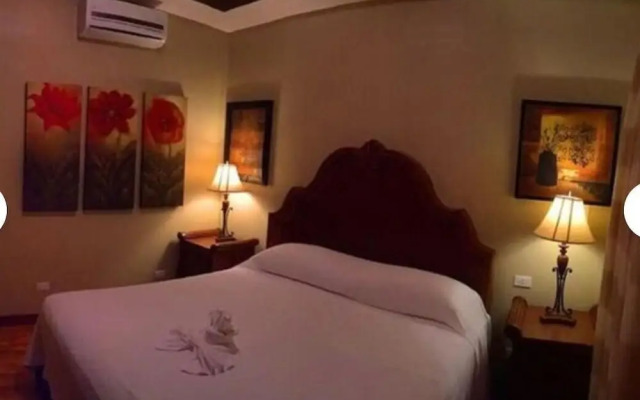 Hotel Royal Blue & Golf Cart Rental