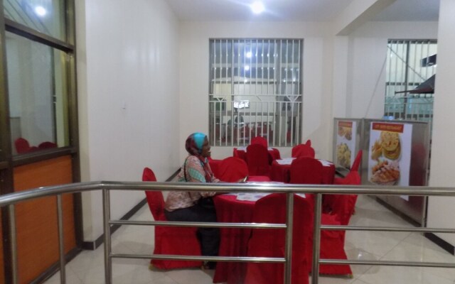 City Entry Hotel