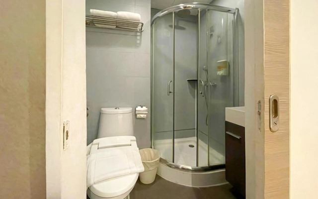Arawana Express Phromphong Hotel