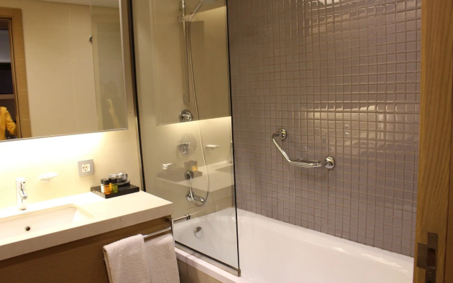 Saifi Suites Hotel