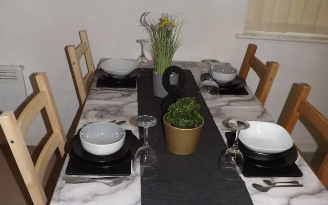 Charming 1-bed Apartment in Barking