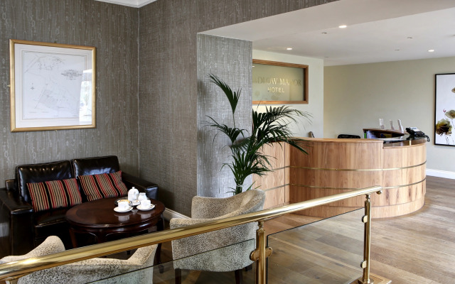 Hadlow Manor Hotel