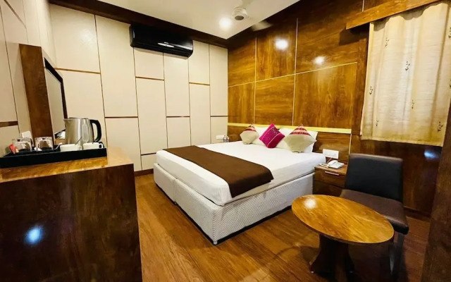 B8 Hotel