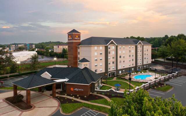 La Quinta Inn & Suites by Wyndham Greensboro NC