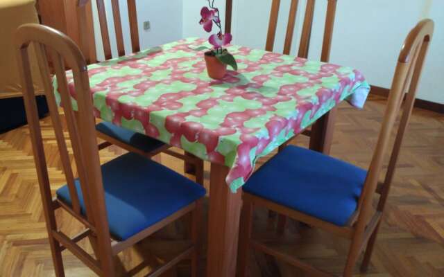 Amplio piso con garaje y vistas al mar