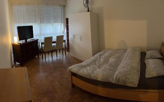 2 Bedroom flat near Nations and in the center