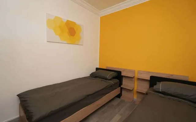 The Yellow Apartment Badaro 3 Bdrm 24 7 Electric