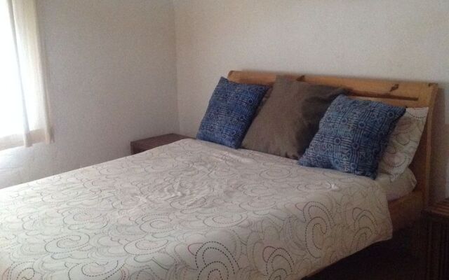 Livingstone Guest Farm - Hostel