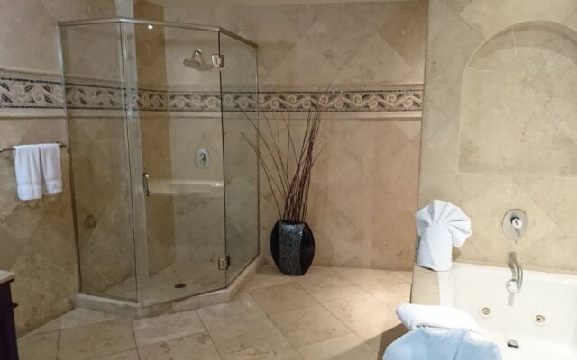 Las Olas Resort and Spa