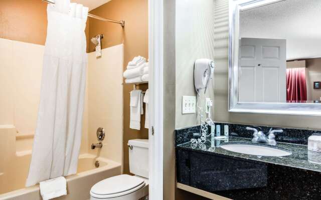 Quality Inn Bessemer I-20 exit 108