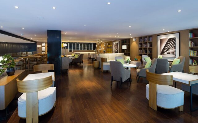 LA VIE Hotel