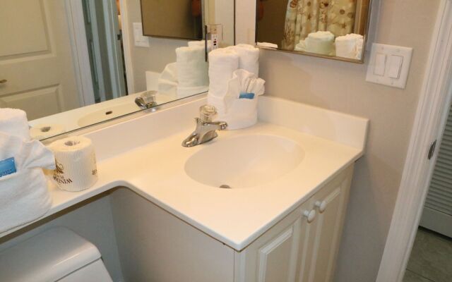 Jamaica Royale - 702 - 2 Br Condo