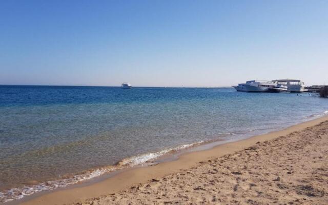 Apartment Place of Dreams near the sea RedSeaLine