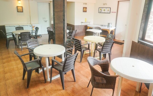 OYO 16084 Mahinder Inn