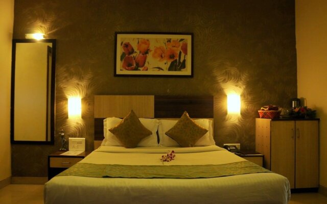 JK Rooms 104 Hotel Madhav International