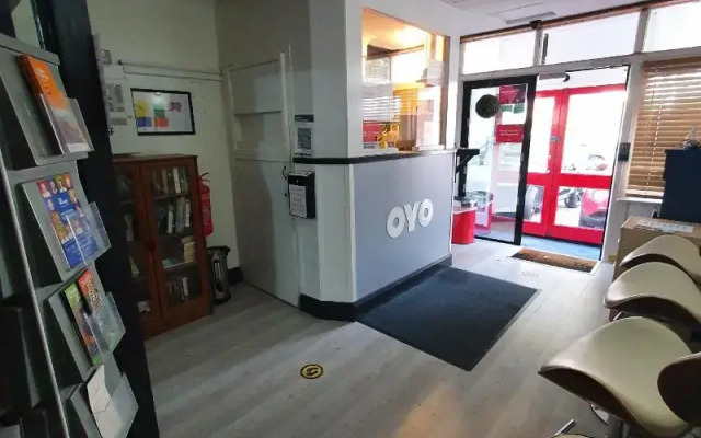 OYO Devine Beach Hotel, Westcliff Southend-On-Sea