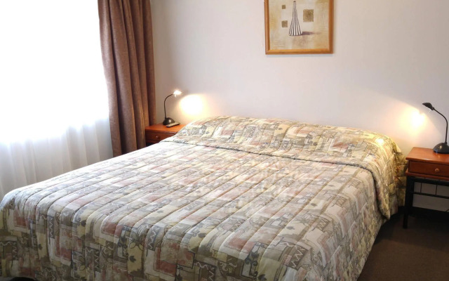 Motel Hobson's Choice