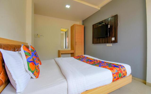 FabHotel Royal Empire