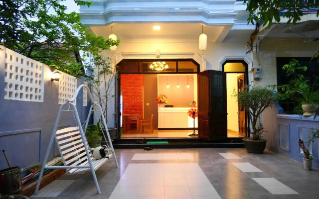 Shark Homestay