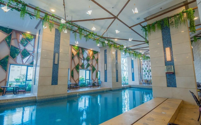 Violet Al Azizia Hotel