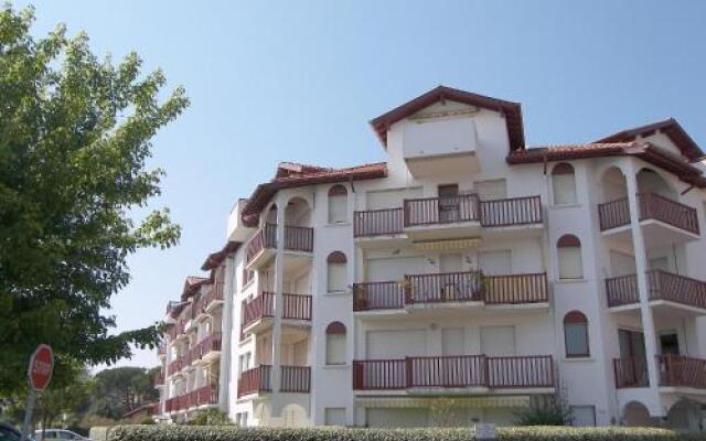 Apartment Ene Guticia