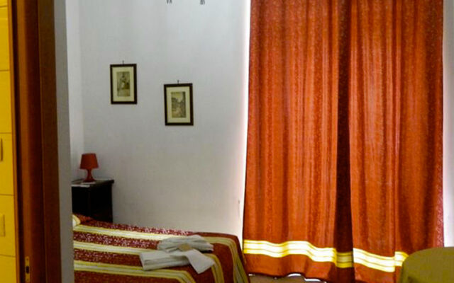 Crispi Rooms
