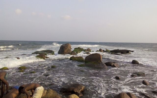 20 House Arugam
