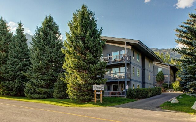 Abode at Rendezvous Retreat Home