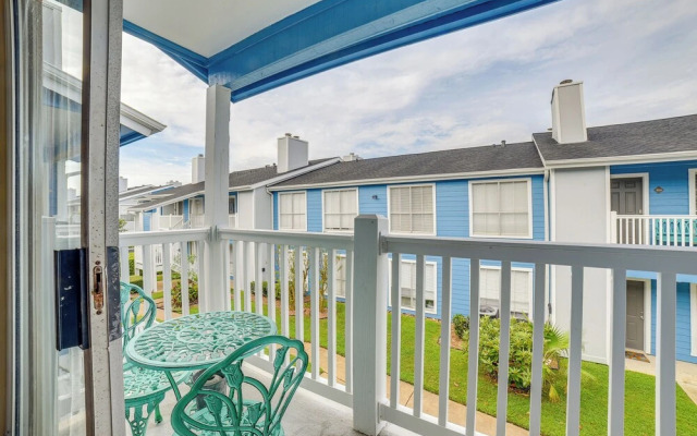 Bay View, Pool Access: Romantic Galveston Retreat!