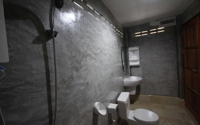 Lanta Andaleaf Bungalow