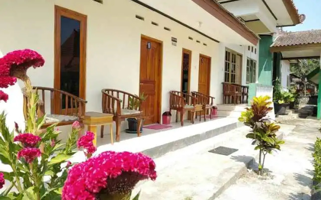 Putri Duyung Guest House