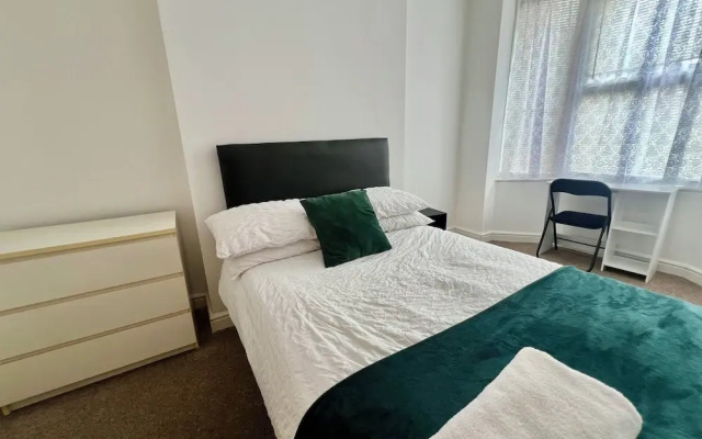 The Coral Guest House Fratton