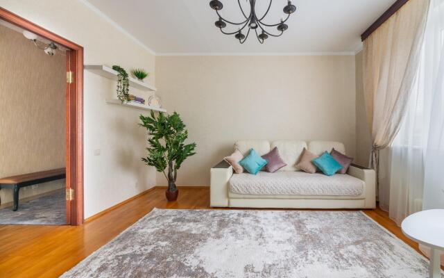 ApartLux on Bolshaya Spasskaya street 8