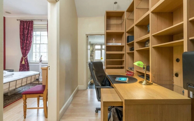 Elegant 2 BR Apartment in Paddington