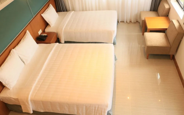 The Lam Resort
