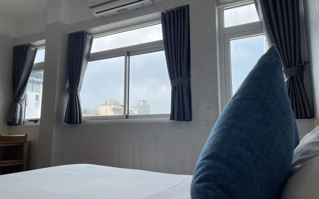 Hanoi Central Park Hotel