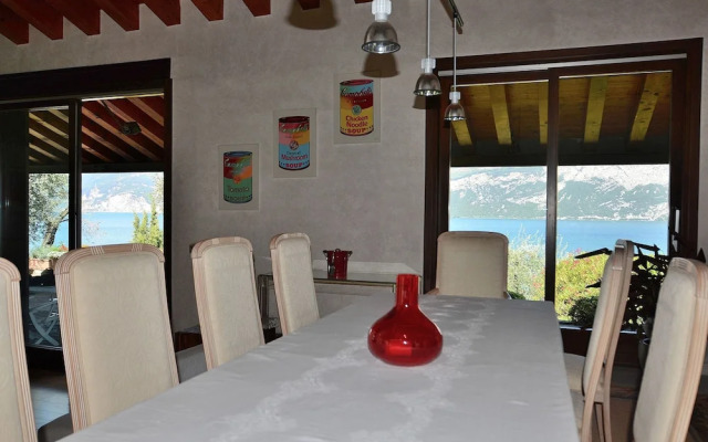 Villa Dismero With Pool