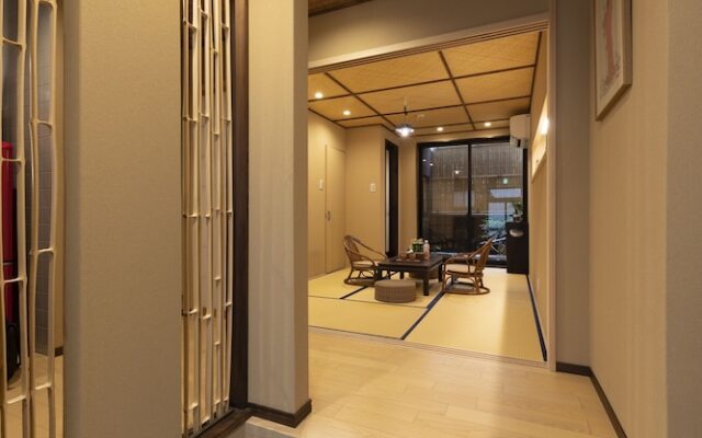 Shirakabanoyado-Uchikyuhoji