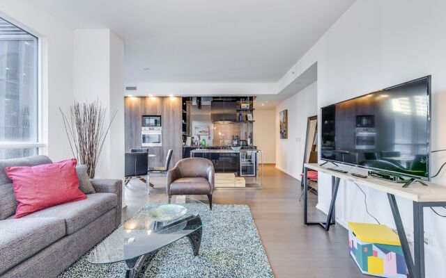 Beautifully Designed 2BR Suite Financial District