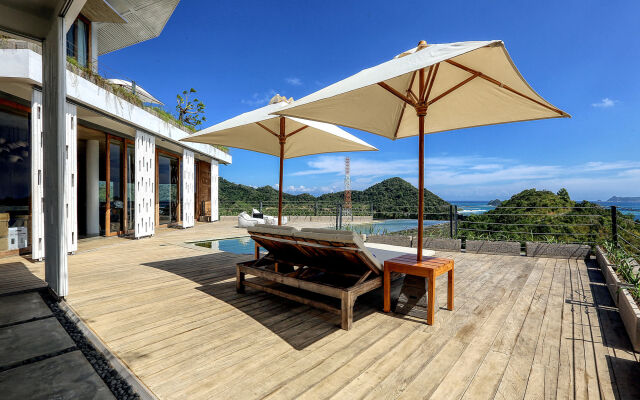 Seven Havens Residence