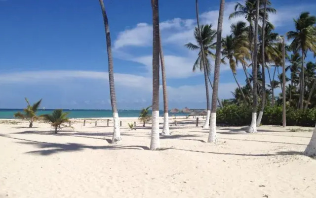 Stanza Mare 2 Bedroom Beachfront Condo