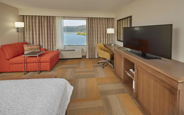 Hampton Inn & Suites Hood River