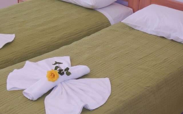 Maro Suites